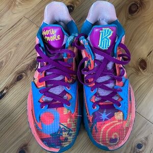 Nike Shoes | Nike Kyrie 4 Low 1 World 1 People - Size 9.5